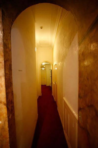 Royal Hotel Angers Exterior photo